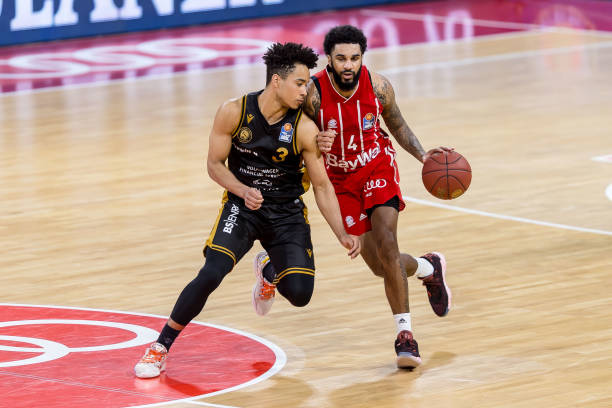 通过拉边突 通过拉边突