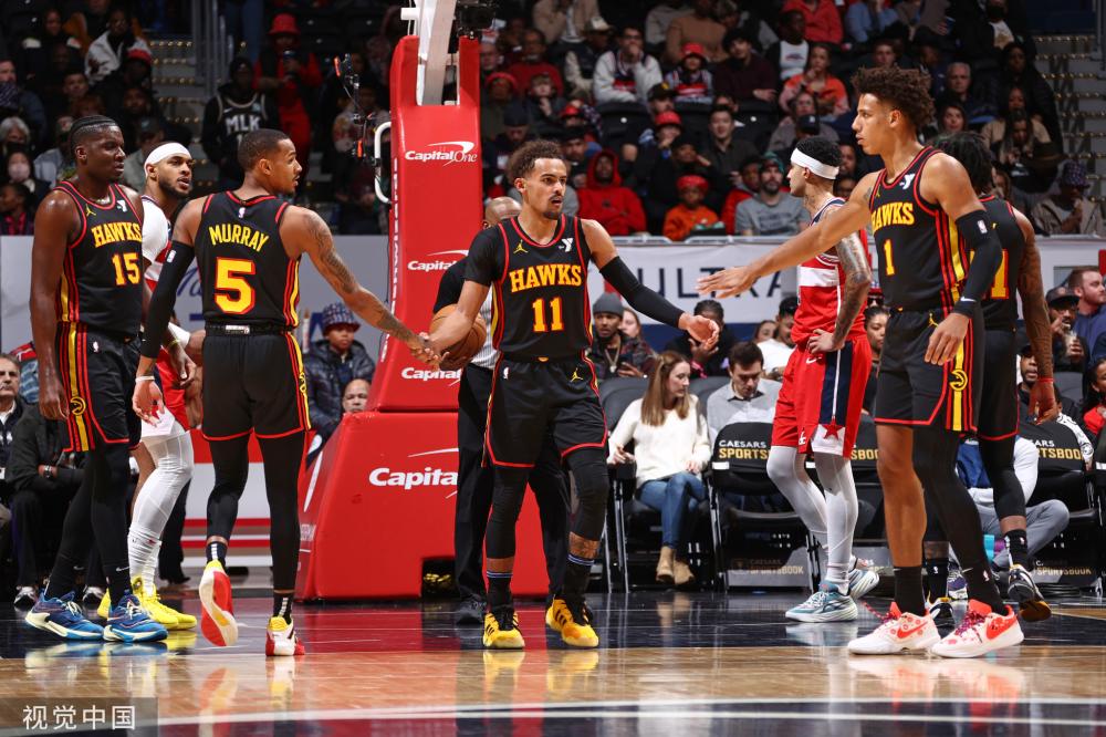 从目前她公 从目前她公